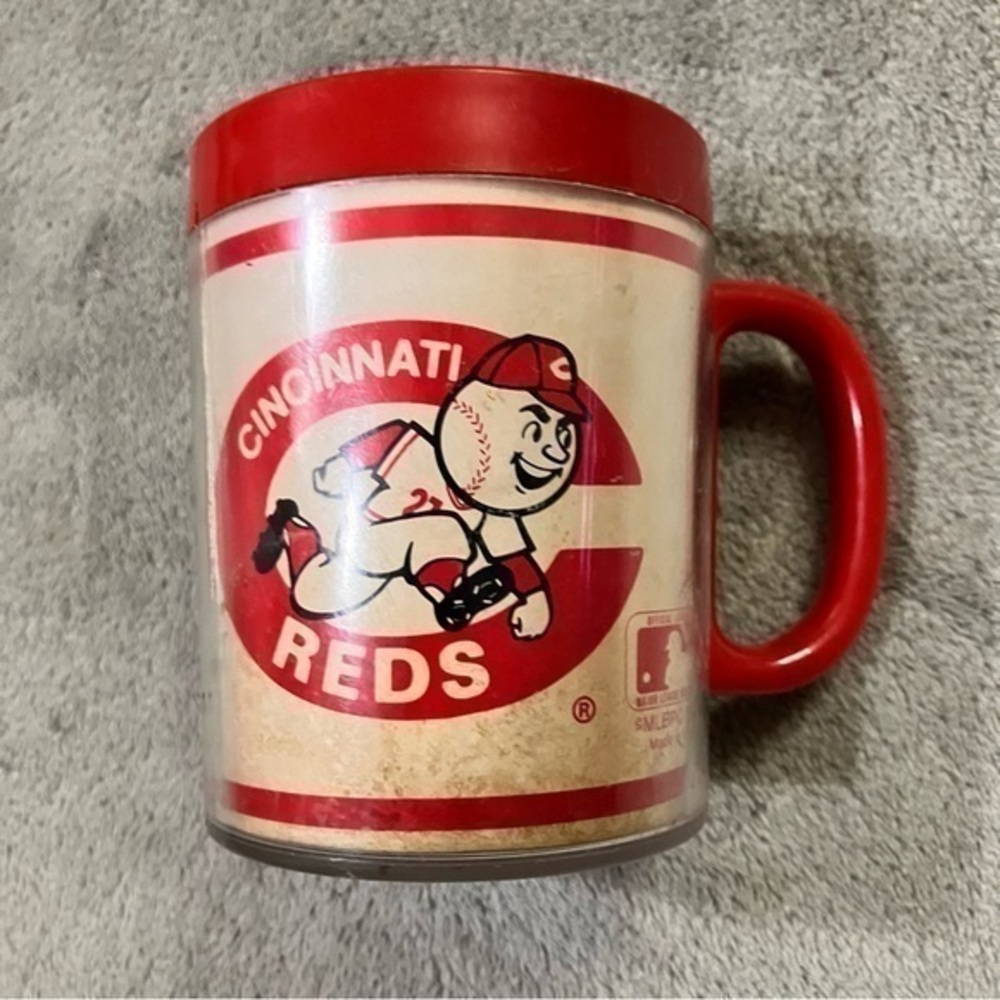 Vintage Cincinnati Reds Coffee cup 1986 Decorative Made in USA red white